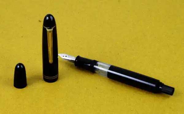 German piston filler fountain pen with iridium semi flex nib - Image 2