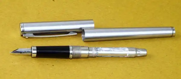 Vintage sheaffer TRZ fountain pen 40 with chrome barrel and  F nib - Image 2