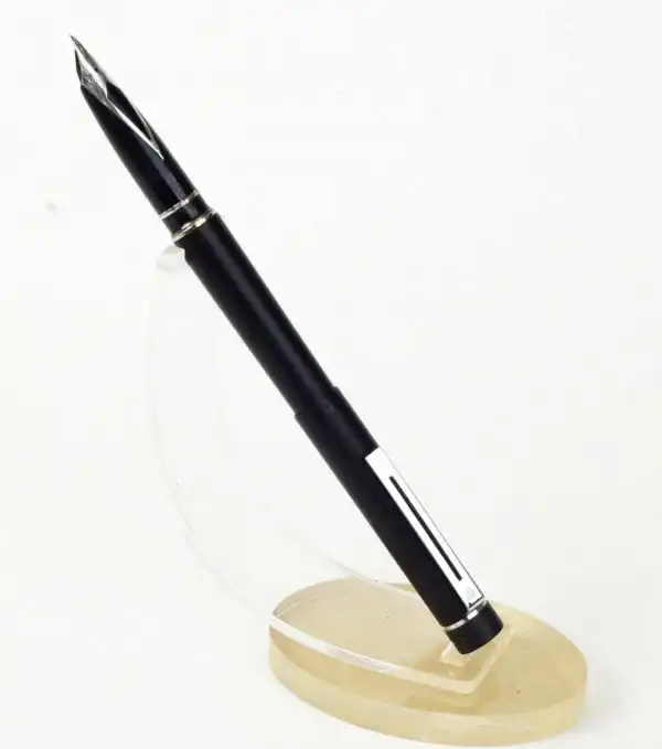 Vintage sheaffer targa fountain pen 1002 black lacquer barrel F Nib - Image 7
