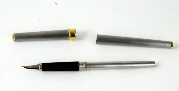 Vintage  Ms.Parker  Lady  floating pen by emilio pucci with 180 M nib - Image 3