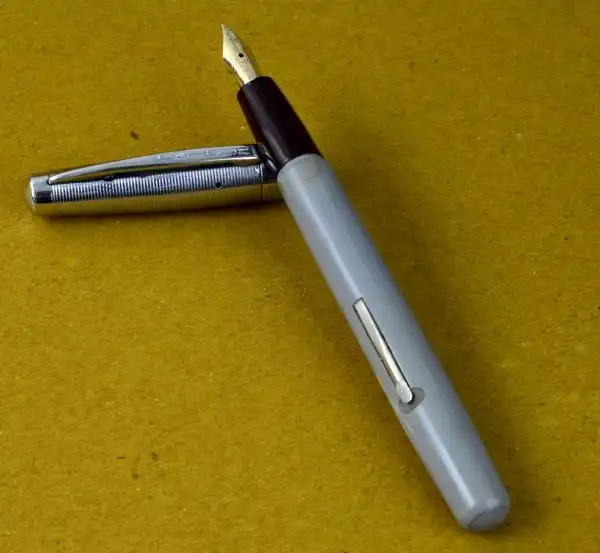 Vintate platignum lever filler gold tone fountain pen with 14CT M nib - Image 6