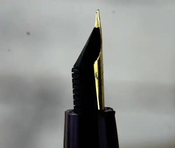 Vintate platignum lever filler gold tone fountain pen with 14CT M nib - Image 8