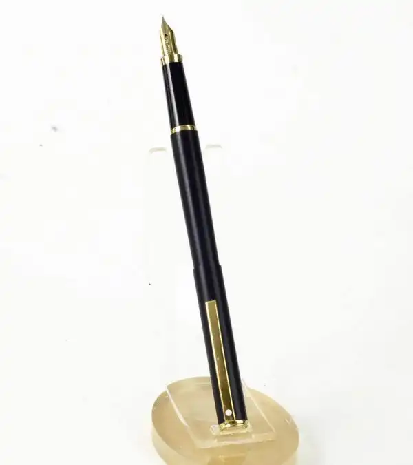 Vintage sheaffer TRZ fountain pen 40  with 22K gold plated F nib - Image 8