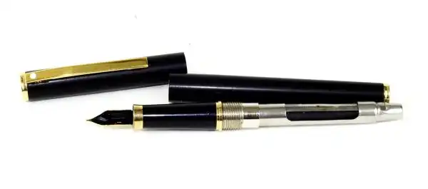 Vintage sheaffer TRZ fountain pen 40  with 22K gold plated F nib - Image 3