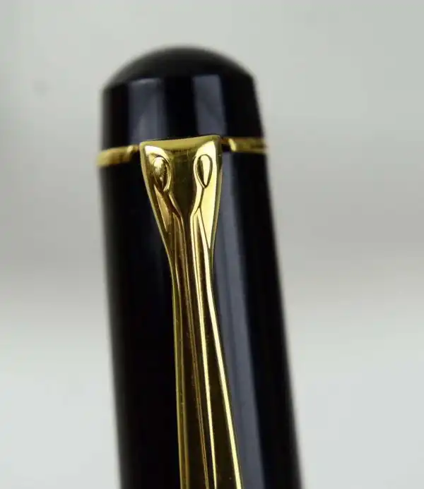 Pelikan tradition M200  piston fountain pen 24Karat gold plated M nib - Image 8