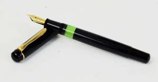 Pelikan tradition M200  piston fountain pen 24Karat gold plated M nib - Image 2