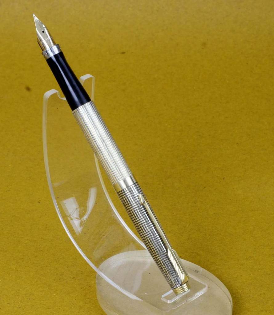 Vintage parker 75 sterling silver fountain pen gold plated and 14K gold nib