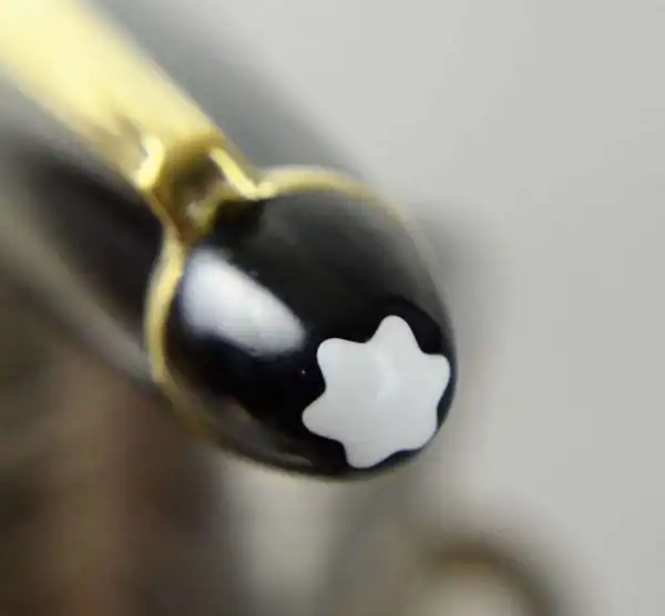 Vintage Montblanc Meisterstück LeGrand PIX rollerball pen Gold trim - Image 5