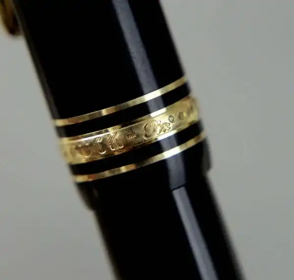 Vintage Montblanc Meisterstück LeGrand PIX rollerball pen Gold trim - Image 10