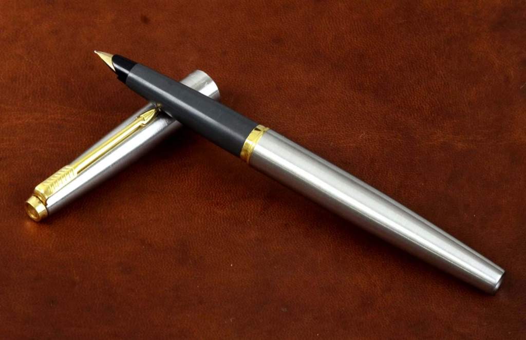 Parker 45 flighter grey section fountain pen metal body with 14K gold nib