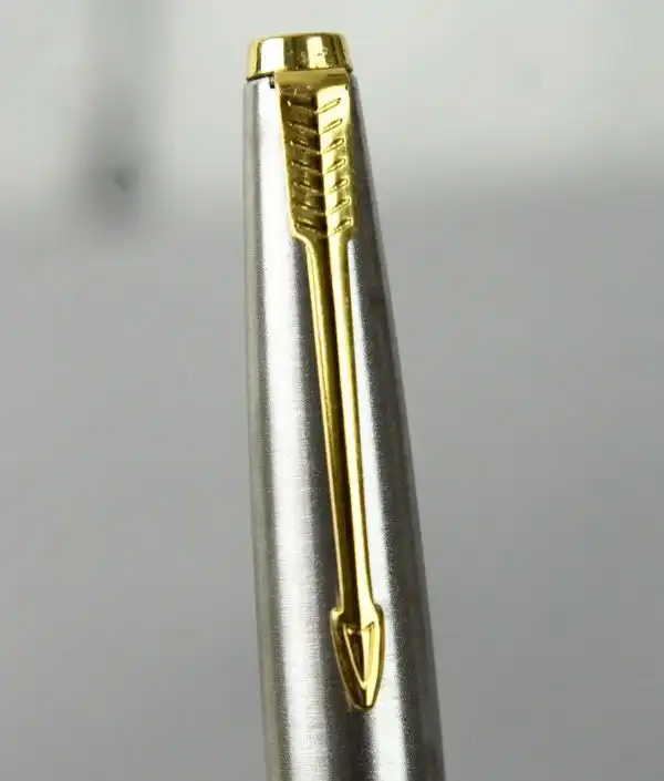 Vintage  parker 45 flighter fountain pen 14Karat solid gold F nib - Image 8