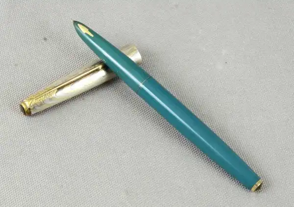 Vintage Parker 61  fountain pen 12K gold filled rainbow cap 14K Gold nib - Image 3