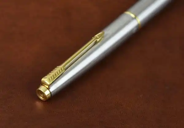 Vintage  parker 45 flighter fountain pen 14Karat solid gold nib - USA - Image 4