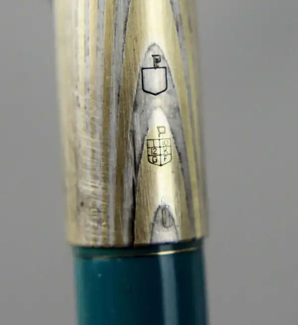 Vintage Parker 61  fountain pen 12K gold filled rainbow cap 14K Gold nib - Image 5