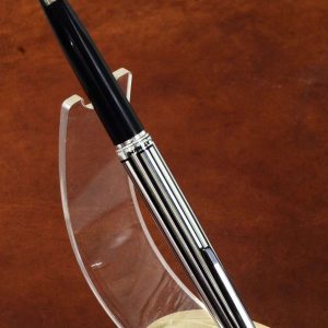 vintage-platinum-1970s-Japan-fountain-pen-with-hooded-14K-White-Gold-M-nib