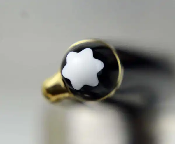 Montblanc Meisterstück 144 Piston converter fountain pen 14K gold dualtone M nib - Unused New - Image 9