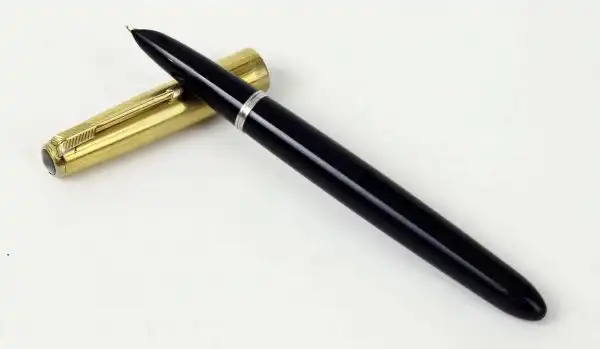 Vintage parker 51 aerometric filling fountain pen  14 Karat gold F nib - Image 9