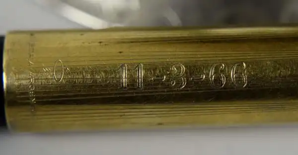 Vintage parker 51 aerometric filling fountain pen  14 Karat gold F nib - Image 8