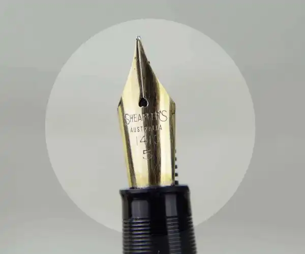 Vintage Sheaffer  snorkel  fountain pen  with 14K solid gold M nib - Image 6