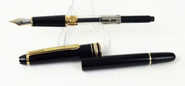 Montblanc Meisterstück 144 Piston converter fountain pen 14K gold dualtone M nib - Unused New - Image 4