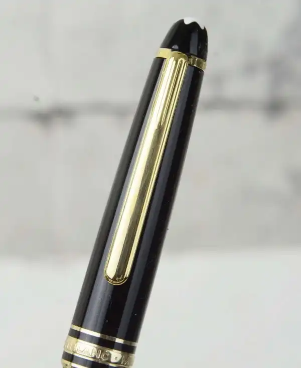 Montblanc Meisterstück 144 Piston converter fountain pen 14K gold dualtone M nib - Unused New - Image 11