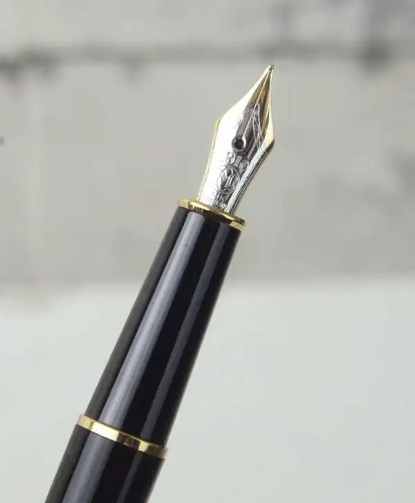 Montblanc Meisterstück 144 Piston converter fountain pen 14K gold dualtone M nib - Unused New - Image 12