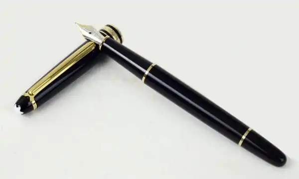 Montblanc Meisterstück 144 Piston converter fountain pen 14K gold dualtone M nib - Unused New - Image 2