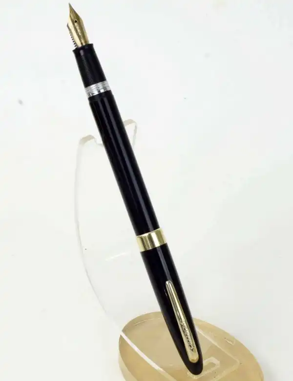 Vintage Sheaffer  snorkel  fountain pen  with 14K solid gold M nib - Image 2