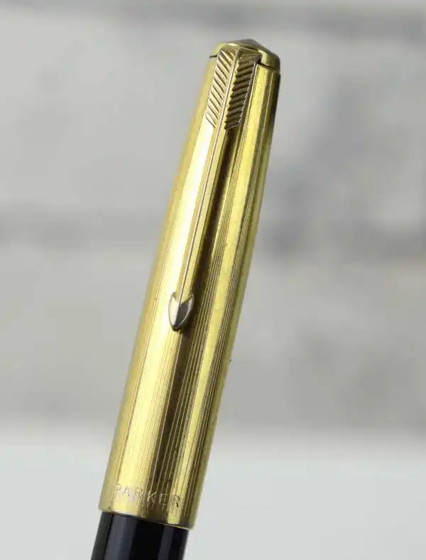 Vintage parker 51 aerometric filling fountain pen  14 Karat gold F nib - Image 4