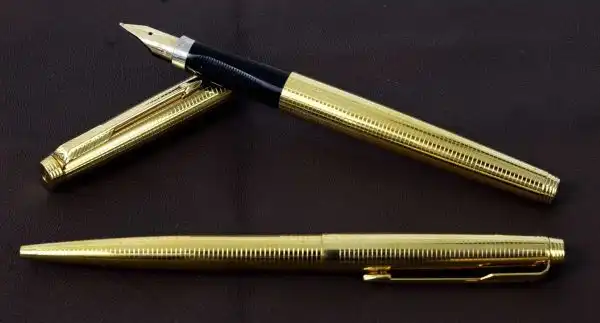 Vintage parker 75 Insignia 14K gold filled fountain pen and ballpoint set with 14K M nib - NOS unused - Image 4