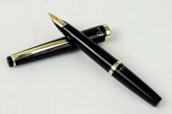 pilot Elite 18K  pocket fountain pen with 18K solid gold F nib  - NOS - Image 3