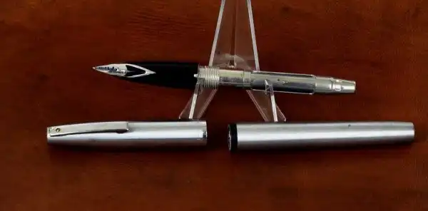 Vintage Sheaffer Imperial 444  fountain pen with Steel Inlaid f nib - Image 3