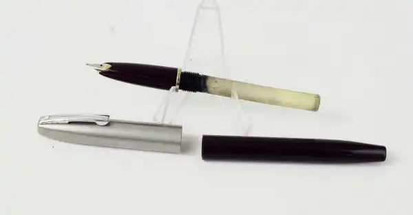 Vintage Sheaffer Imperial I Cartridge  fountain pen with F  nib - 1960 Circa - Image 6