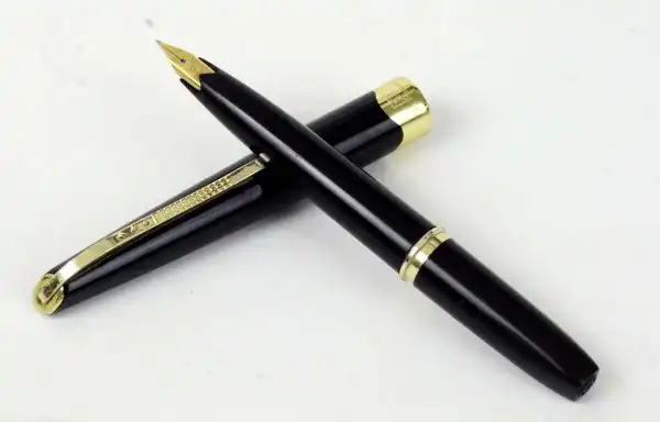 Platinum  pocket 18 fountain pen  with 18K solid gold F nib - Image 3