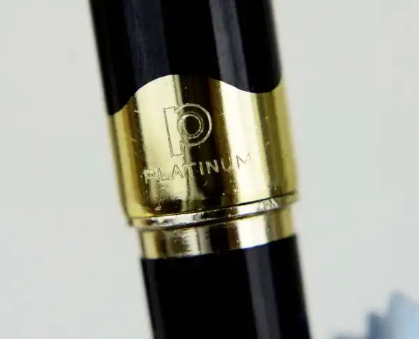 Platinum  pocket 18 fountain pen  with 18K solid gold F nib - Image 5