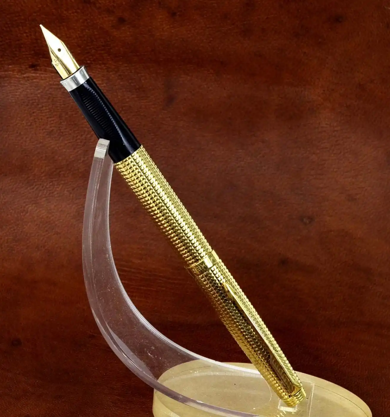 Vintage parker 75 Diamante 18K gold filled fountain pen  with 18K F nib - NOS unused - Image 2