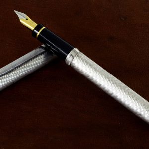 Vintage-versailles-german-fountain-pen-sterling-silver-barrel-dual-tone-iridium-Medium-nib