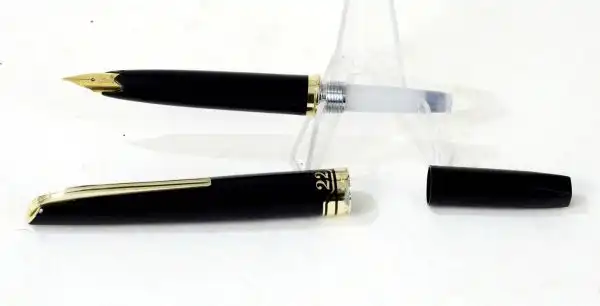 Platinum  pocket 22K fountain pen  with 22K solid gold F nib - Image 3