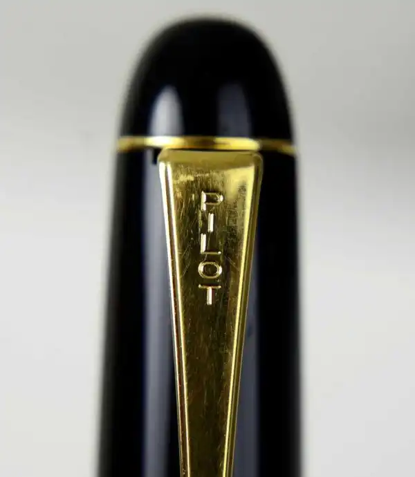 Vintage Pilot Custom 74 black barrel fountain pen -  14K 585 solid gold M nib - Image 6
