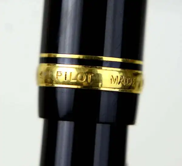 Vintage Pilot Custom 74 black barrel fountain pen -  14K 585 solid gold M nib - Image 8