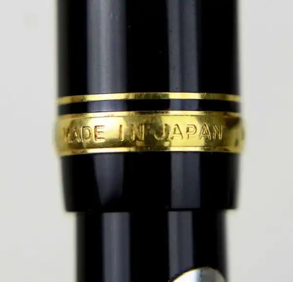 Vintage Pilot Custom 74 black barrel fountain pen -  14K 585 solid gold M nib - Image 11
