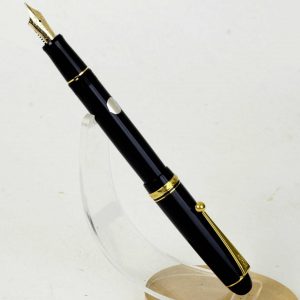 pilot-custom-74-black-barrel-fountain-pen-14Karat-solid-gold-Medium-nib