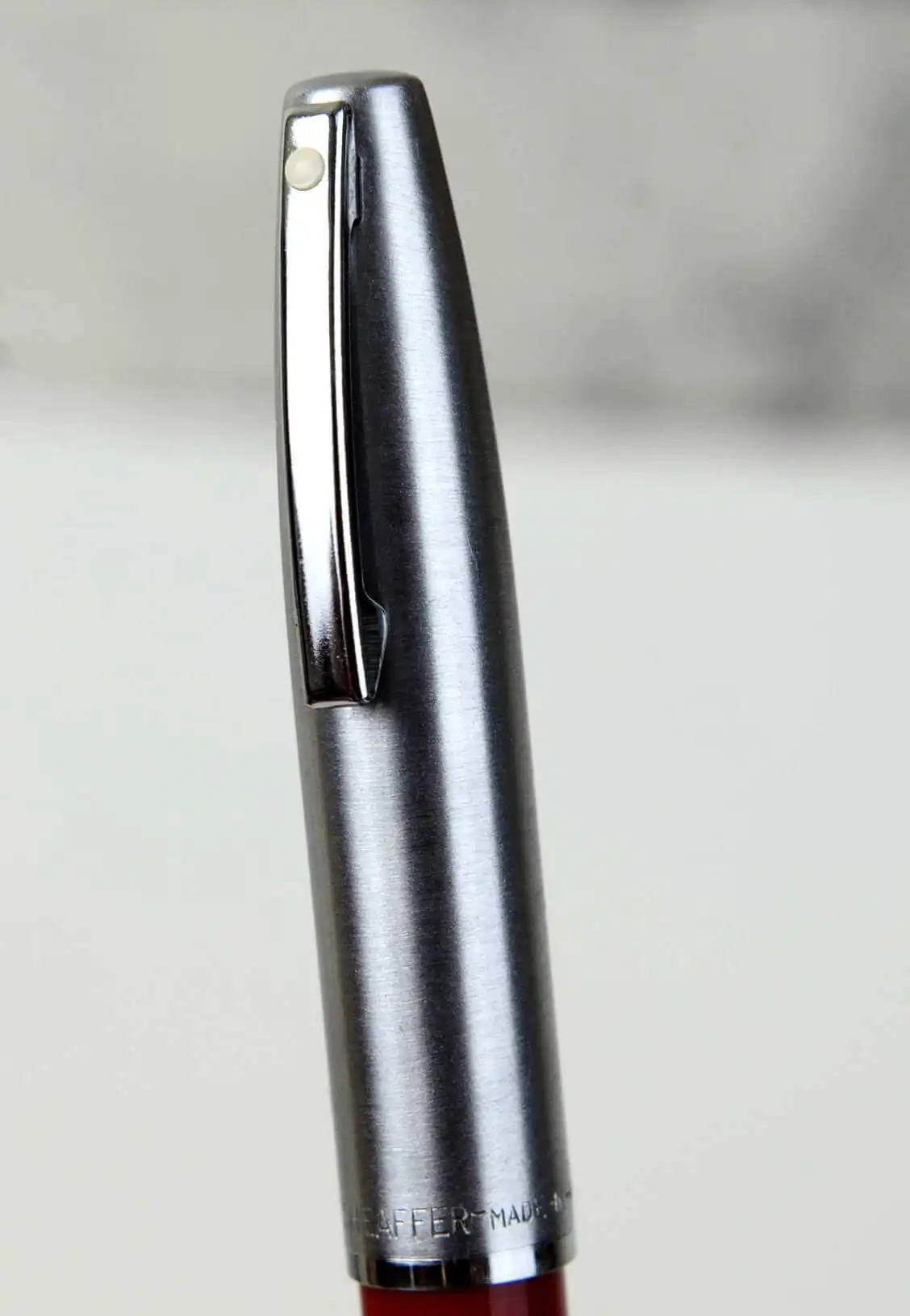 Vintage Sheaffer imperial 440 red barrel fountain pen - inlaid F nib - Image 2