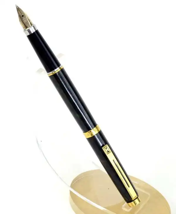 Vintage Hero 400  Fountain pen  - genuine 14K gold M nib - Image 2