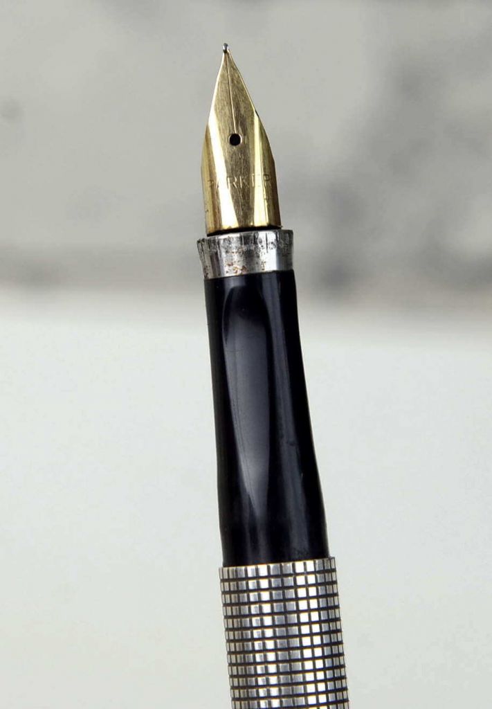 Vintage parker 75 sterling silver fountain pen with 14K gold Fine nib