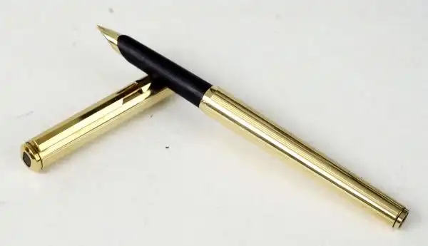 parker 95 flighter 12K gold filled  fountain pen  with 23K gold plated M nib - Image 3