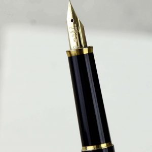 vintage-parker-laureate-original-japan-fountain-pen-14K-solid-gold-Fine-nib