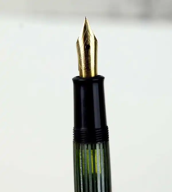 Vintage Pelikan tradition 140  piston filler fountain pen with 14K 585  EF nib - Image 10