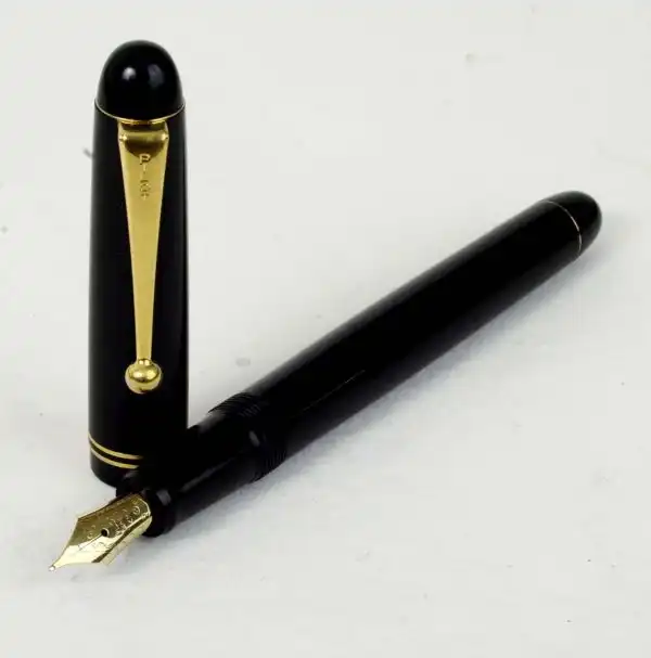 Vintage Pilot Namiki Custom 67 black barrel fountain pen -  14K 585 solid gold M nib - Image 4