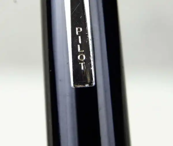 Buy Pilot Elite 18K pocket fountain pen with 18K solid gold